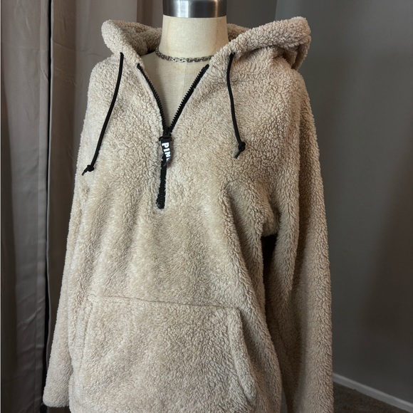 PINK Victoria's Secret Beige Sherpa Jacket - Picture 2 of 5